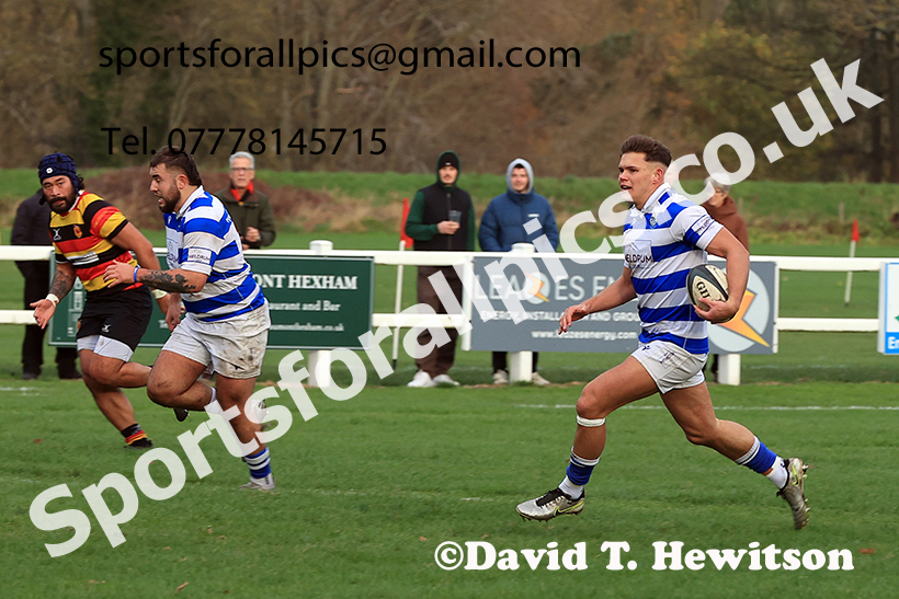 Tynedale v Harrogate, Tynedale Park, Corbridge.   Photo: David T. Hewitson/Sports for All Pics
